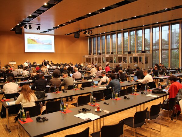 Messe - Forum 2 - Schulbestuhlung | © Congress Messe Innsbruck Messe - Forum 2 - Schulbestuhlung | © Congress Messe Innsbruck